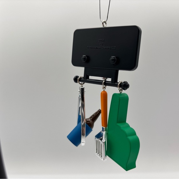 Hallmark Keepsake 2014 Tailgate Time Christmas Tree Ornament Artist Crafted - Picture 6 of 12